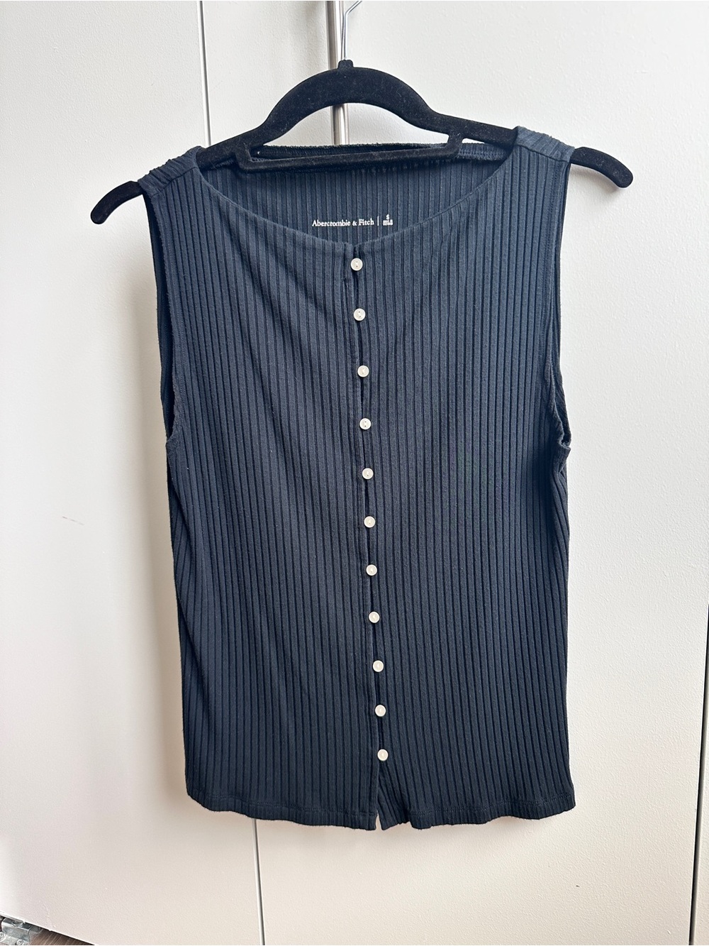 Black button up Abercrombie Tank